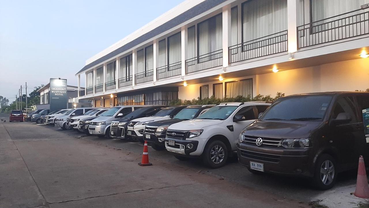 Srianunt Boutique Hotel Buriram Bagian luar foto
