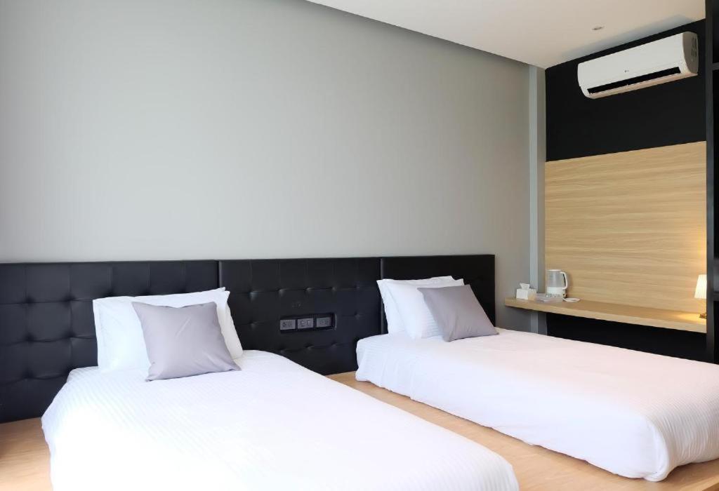 Srianunt Boutique Hotel Buriram Bagian luar foto